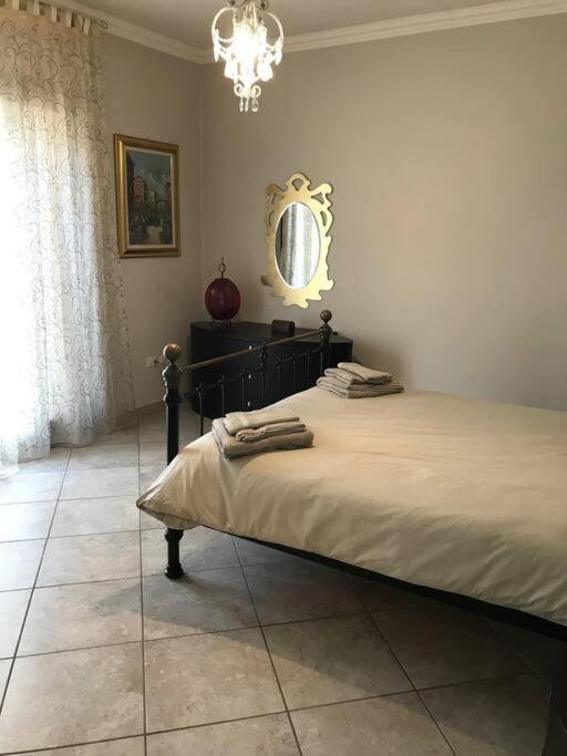 Villa Parisi Luxury Italian Villa ฟาโน ภายนอก รูปภาพ